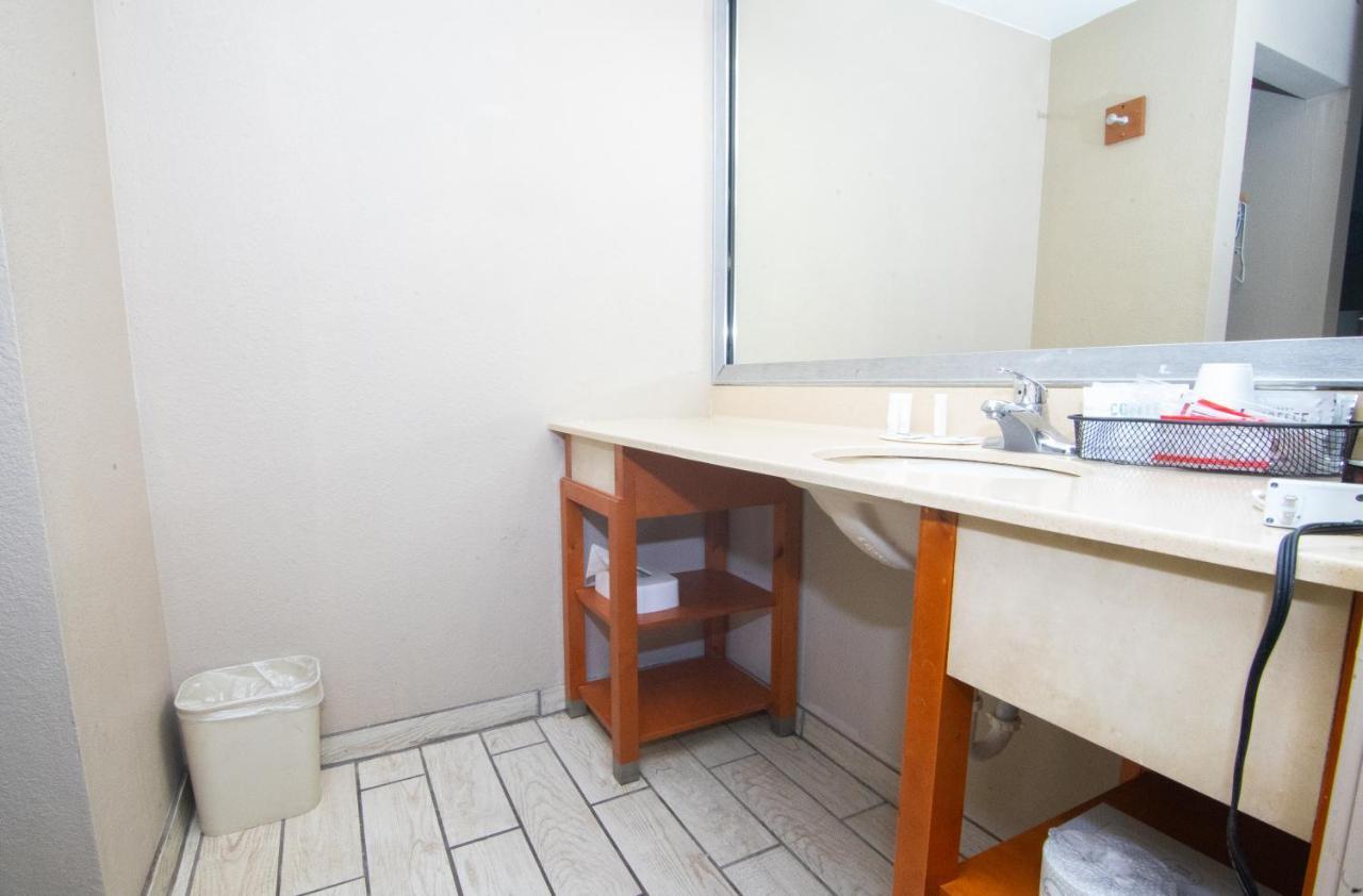 Travelodge By Wyndham Pueblo Zewnętrze zdjęcie