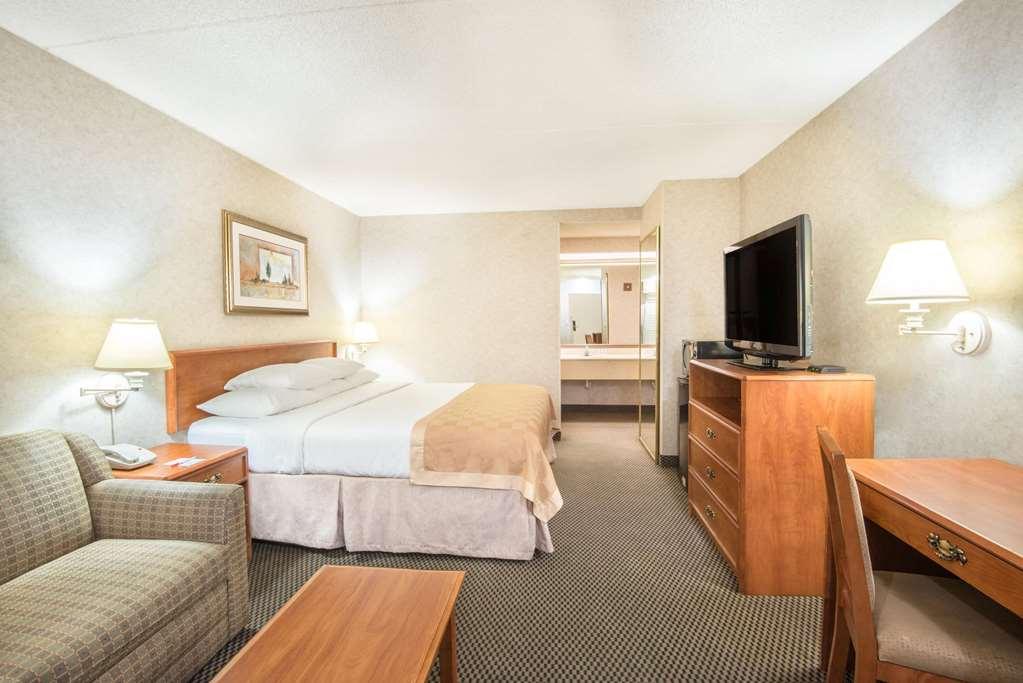 Travelodge By Wyndham Pueblo Pokój zdjęcie